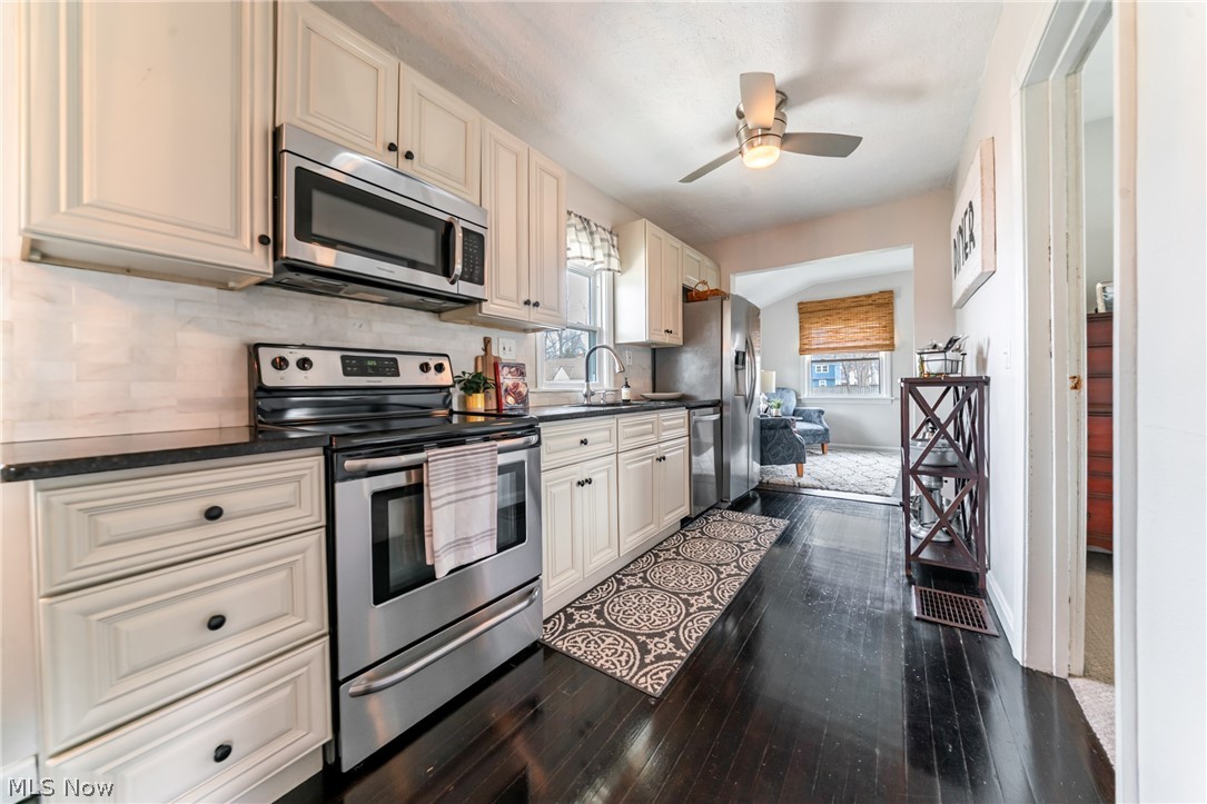 192 Sunset Road Avon Lake, OH 44012 - Photo 9 of 32 Gallery Image 9
