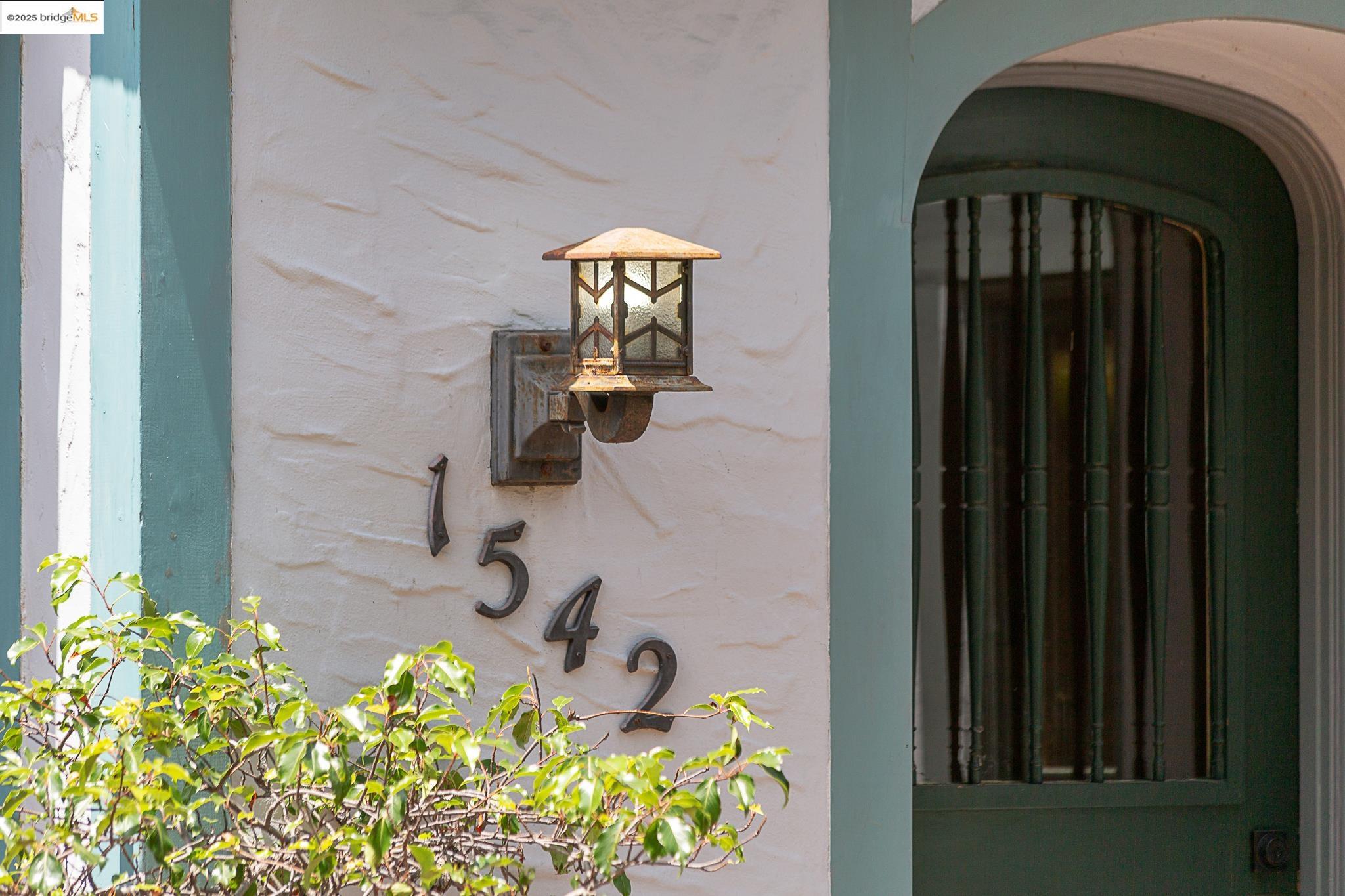 1542 Hawthorne Terrace Berkeley, CA 94708 - Photo 4 of 26 a bathroom with a sink and mirror