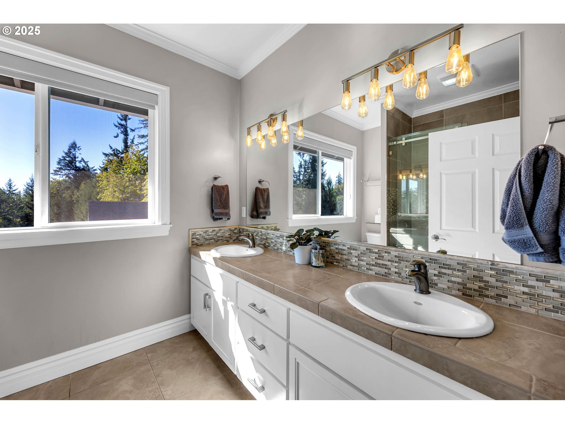 2304 Northwest 209th Street Ridgefield, WA 98642 - Photo 29 of 45