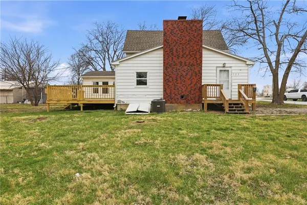$210,000 | 723 West Prospect Street, Cameron, MO 64429