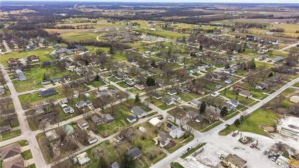 $210,000 | 723 West Prospect Street, Cameron, MO 64429