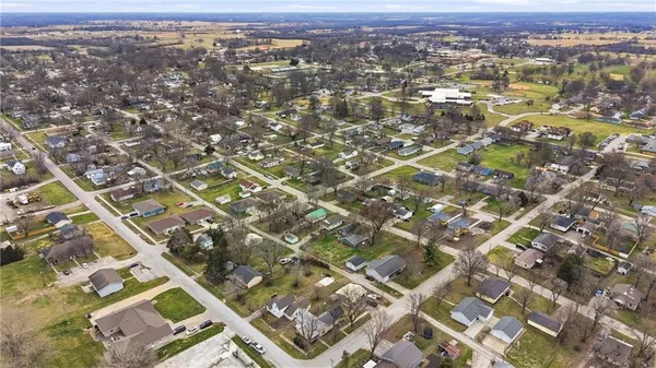 $210,000 | 723 West Prospect Street, Cameron, MO 64429