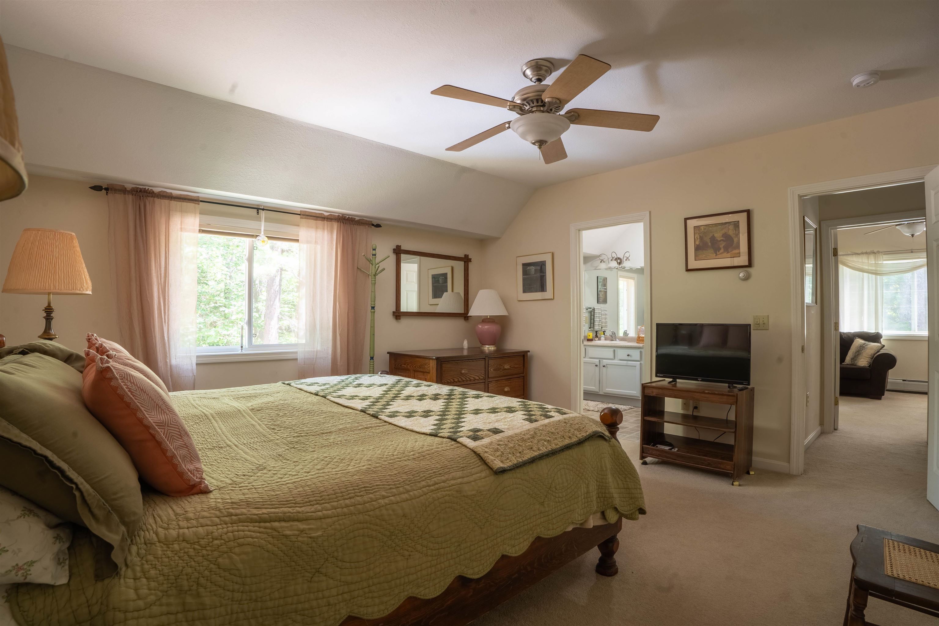 65 Nearledge Road, Unit 14 North Conway, NH 03860 - Photo 20 of 29