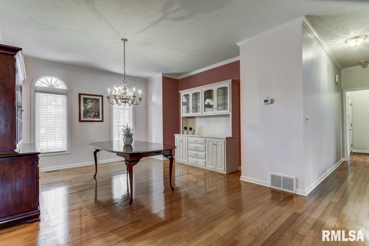 6408 Raintree Place Springfield, IL 62712 - Photo 8 of 31