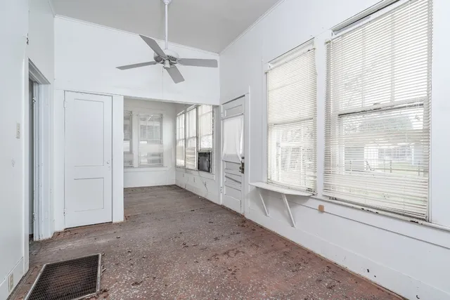 $495,000 | 1621 South College Street, Georgetown, TX 78626