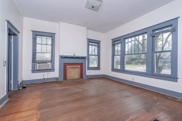 $495,000 | 1621 South College Street, Georgetown, TX 78626