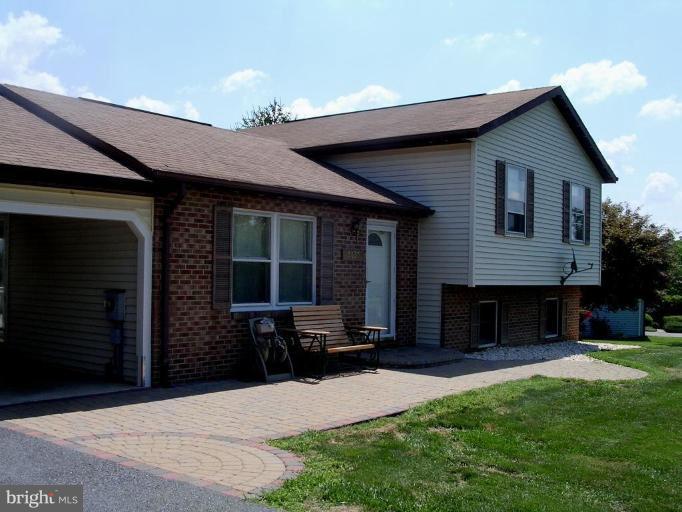 6639 Wind Ridge Road Mount Airy, MD 21771 - Photo 22 of 24 Front View showing Breezeway and Patio