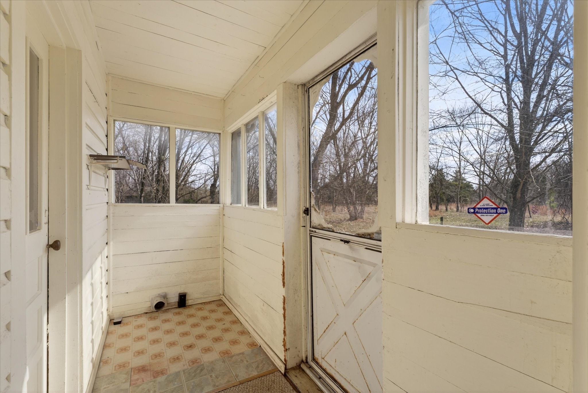3236 Dover Road Woodlawn, TN 37191 - Photo 18 of 38 a view of a door and an outdoor space