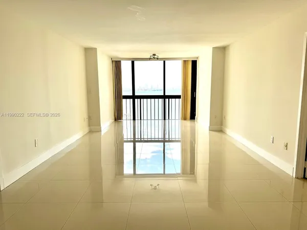 $3,950 | 2333 Brickell Avenue, Unit 2607, Miami, FL 33129
