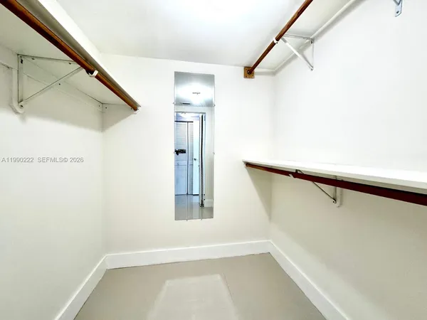 $3,950 | 2333 Brickell Avenue, Unit 2607, Miami, FL 33129