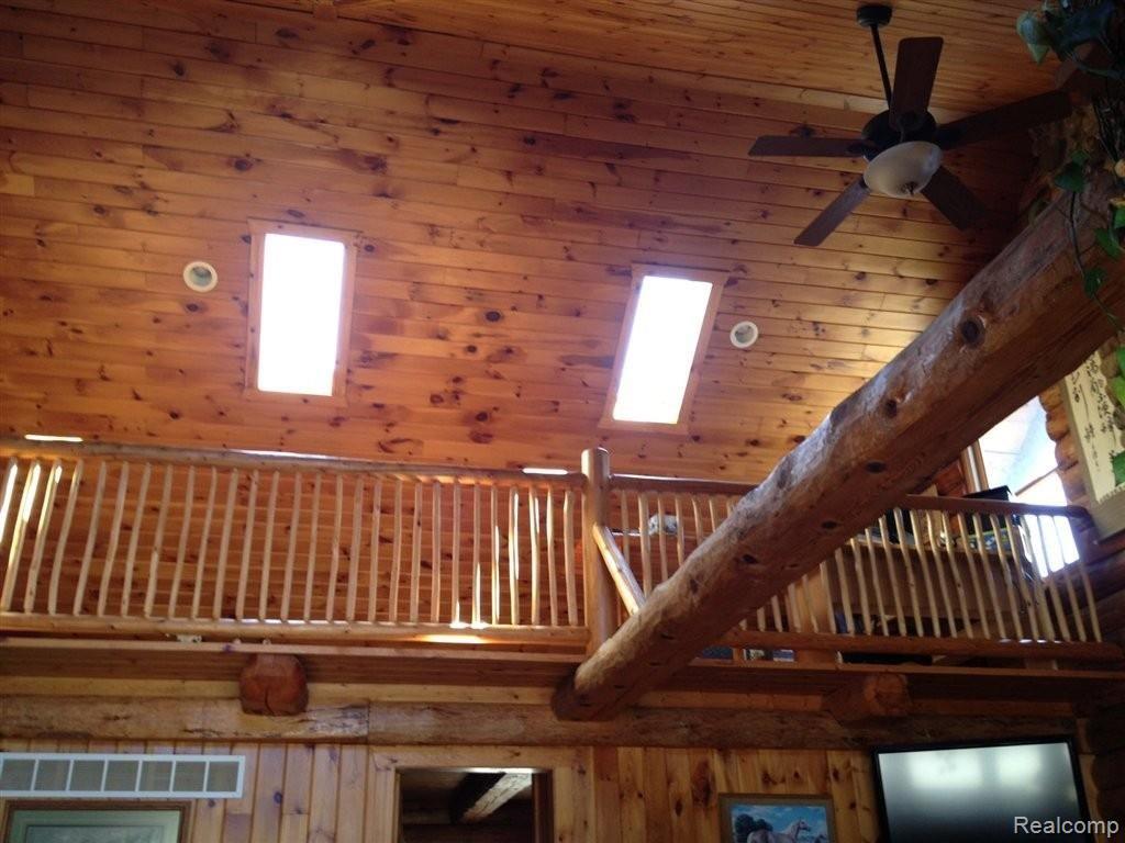10100 Cook Road Hartland, MI 48353 - Photo 17 of 21 View of Vaulted Ceiling