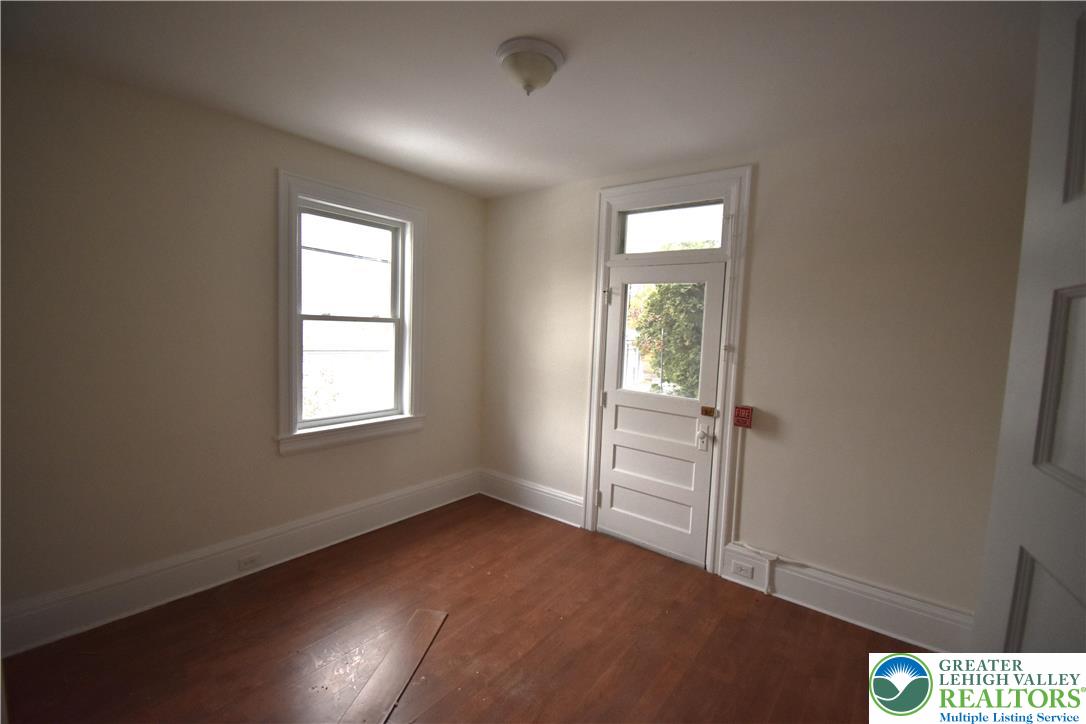 312 March Street, Unit 2 Easton, PA 18042 - Photo 8 of 10 an empty room with windows