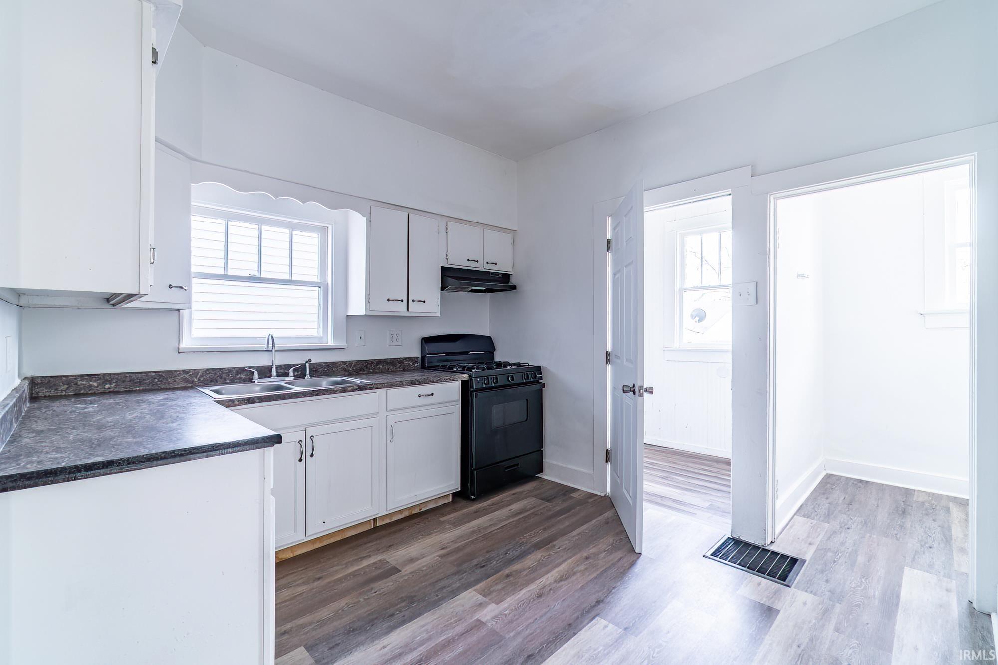 3314 Webster Street Fort Wayne, IN 46807 - Photo 12 of 32