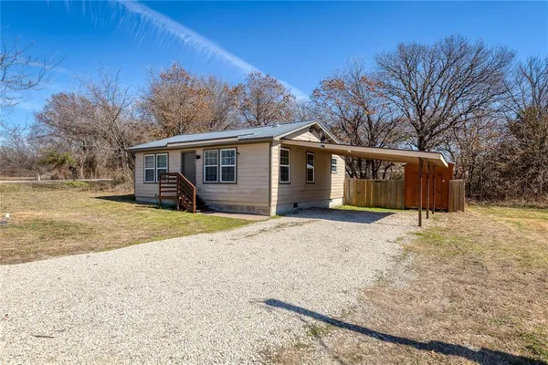 $199,999 | 101 Spring Valley Drive, Azle, TX 76020