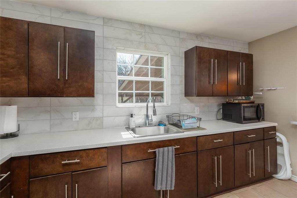 101 Spring Valley Drive Azle, TX 76020 - Photo 12 of 22