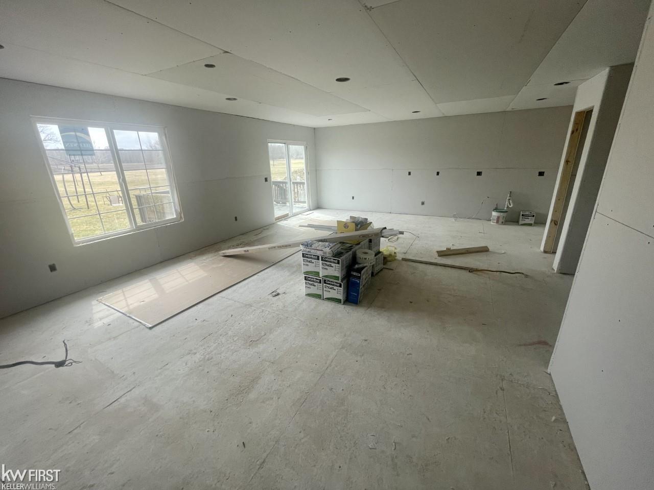 7044 East Richfield Road Davison, MI 48423 - Photo 4 of 17 50104483-3.JPG