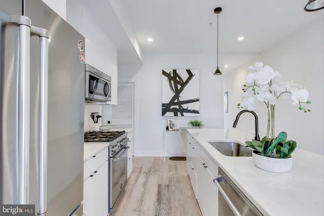 $3,500 | 1011 18th Street Northeast, Unit 8, Washington, DC 20002