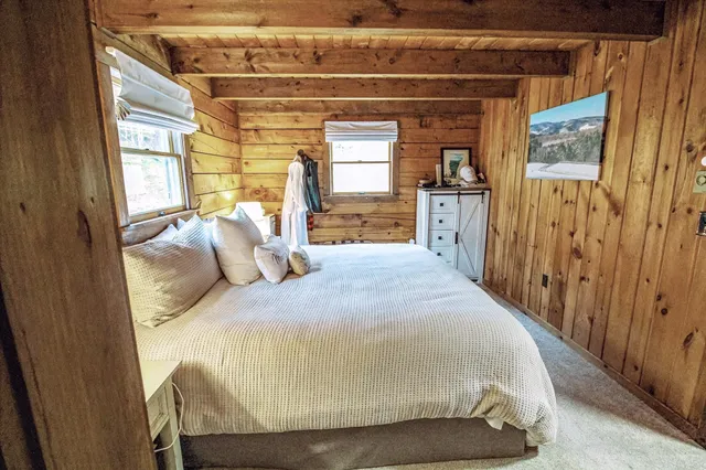 $595,000 | 219 Wildlife Road, Hartford, VT 05001