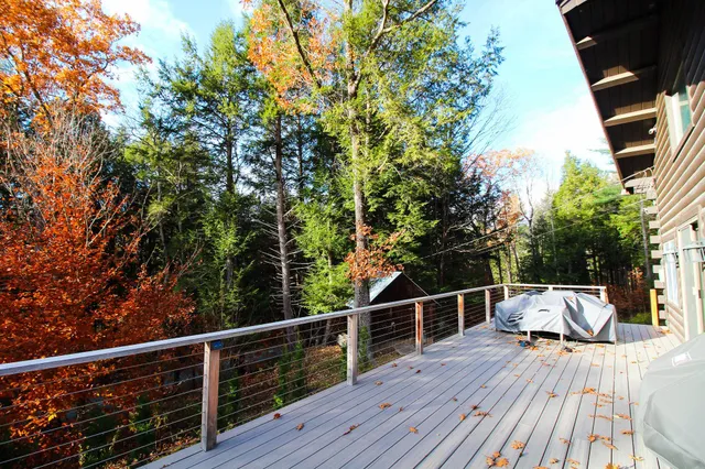 $595,000 | 219 Wildlife Road, Hartford, VT 05001