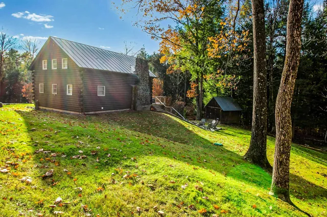 $595,000 | 219 Wildlife Road, Hartford, VT 05001