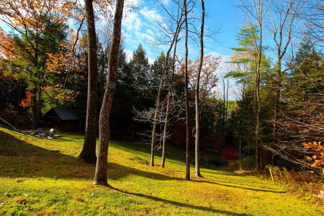 $595,000 | 219 Wildlife Road, Hartford, VT 05001