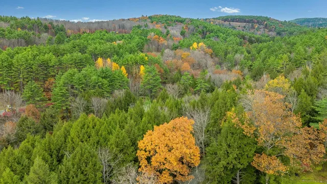 $595,000 | 219 Wildlife Road, Hartford, VT 05001