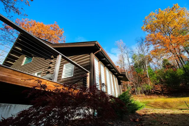 $595,000 | 219 Wildlife Road, Hartford, VT 05001