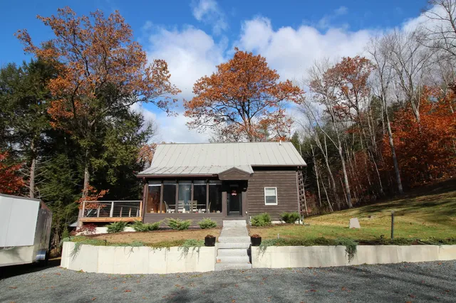 $595,000 | 219 Wildlife Road, Hartford, VT 05001