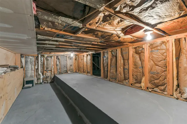 $1,200,000 | 3 Hillside View Place, The Woodlands, TX 77381