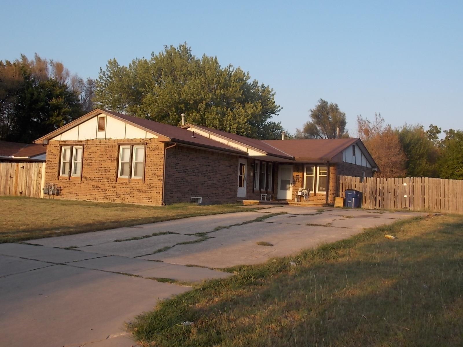 3216 South Walnut Street, Unit 2 Wichita, KS 67217 - Photo 2 of 28