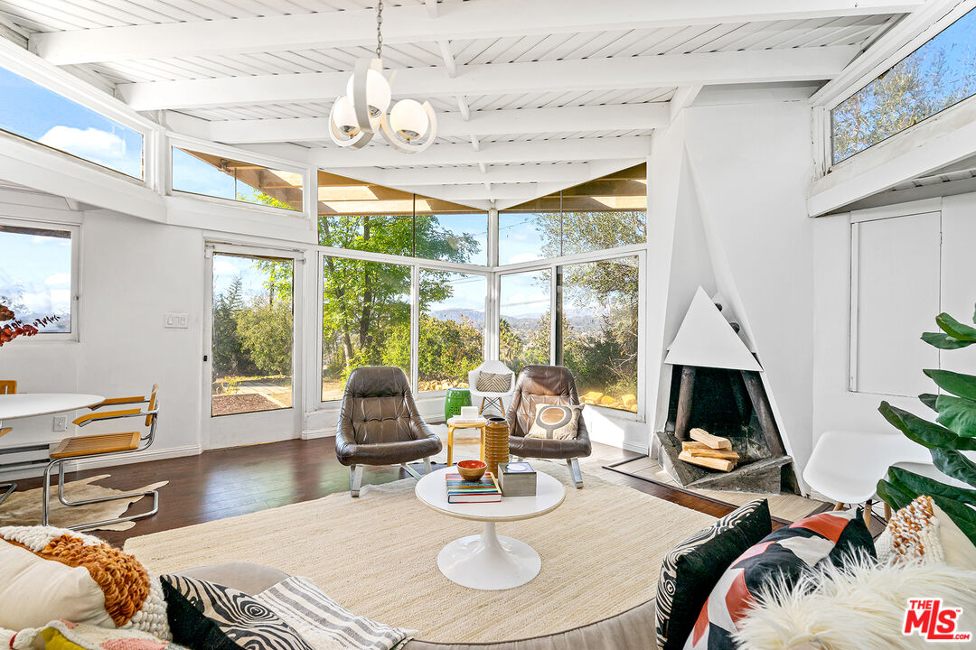 2083 Hanscom Drive South Pasadena, CA 91030 - Photo 4 of 36