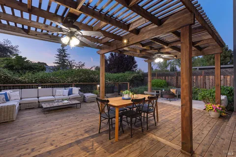 $1,825,000 | 1922 Oak Circle, Yountville, CA 94599