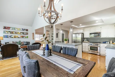 $1,825,000 | 1922 Oak Circle, Yountville, CA 94599