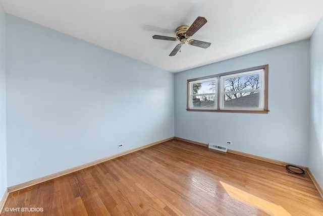 $3,000 | 493 Amherst Avenue, Des Plaines, IL 60016