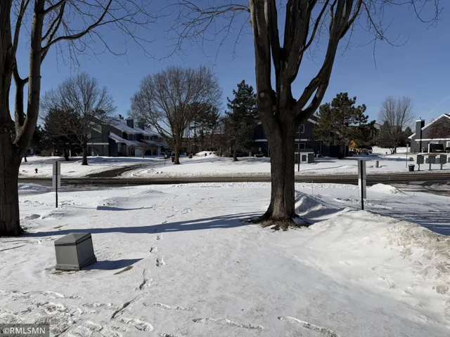 $249,900 | 1775 Donegal Drive, Unit 7, Woodbury, MN 55125