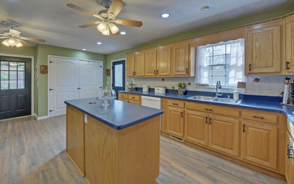 117 Wesley Lee Road Dahlonega, GA 30533 - Photo 11 of 67 Gallery Image 11