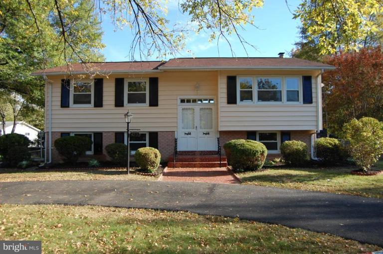 4211 Franconia Road Alexandria, VA 22310 - Photo 2 of 20 Exterior #2