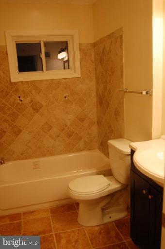 4211 Franconia Road Alexandria, VA 22310 - Photo 15 of 20 Master Bath