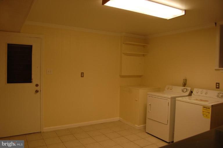 4211 Franconia Road Alexandria, VA 22310 - Photo 10 of 20 Laundry Area 1