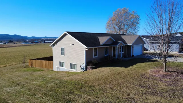 $280,000 | 28414 Clary Lane, Richland Center, WI 53581