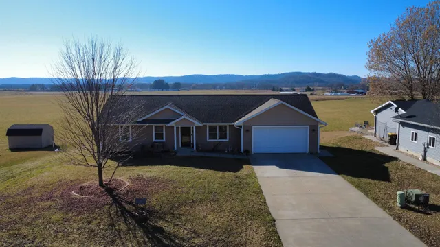 $280,000 | 28414 Clary Lane, Richland Center, WI 53581