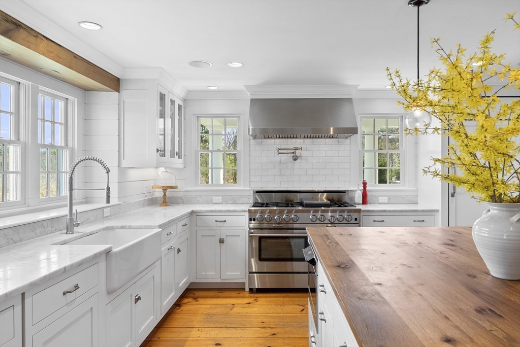 390 Westford Road Concord, MA 01742 - Photo 3 of 41