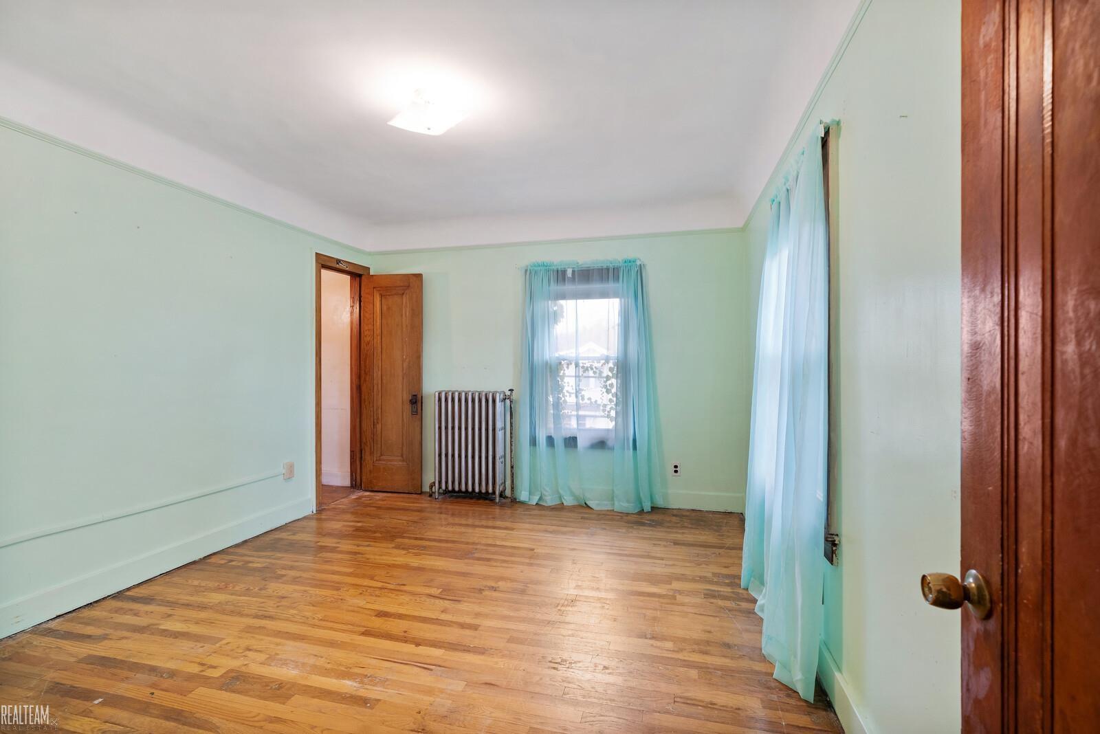 22246 Virginia Eastpointe, MI 48021 - Photo 52 of 69 50130672-4D201273-7271-46DA-8A8A-83F0037E4E14.JPG