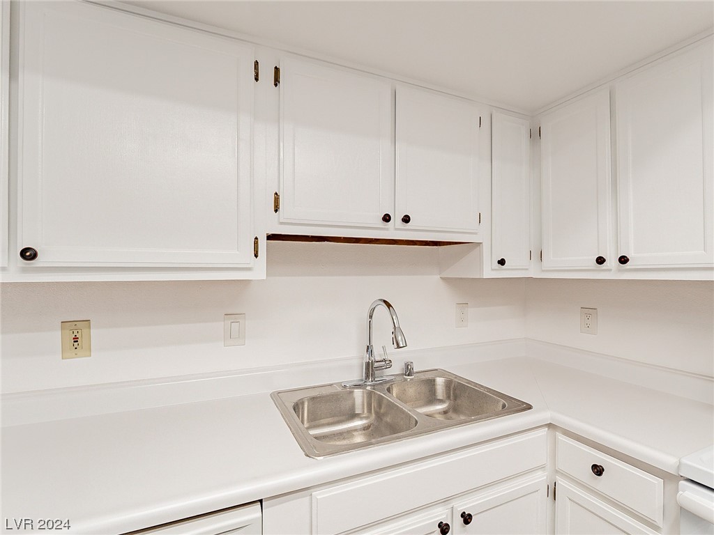 9070 Spring Mountain Road, Unit 213 Las Vegas, NV 89117 - Photo 23 of 34