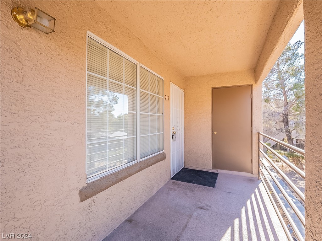 9070 Spring Mountain Road, Unit 213 Las Vegas, NV 89117 - Photo 4 of 34