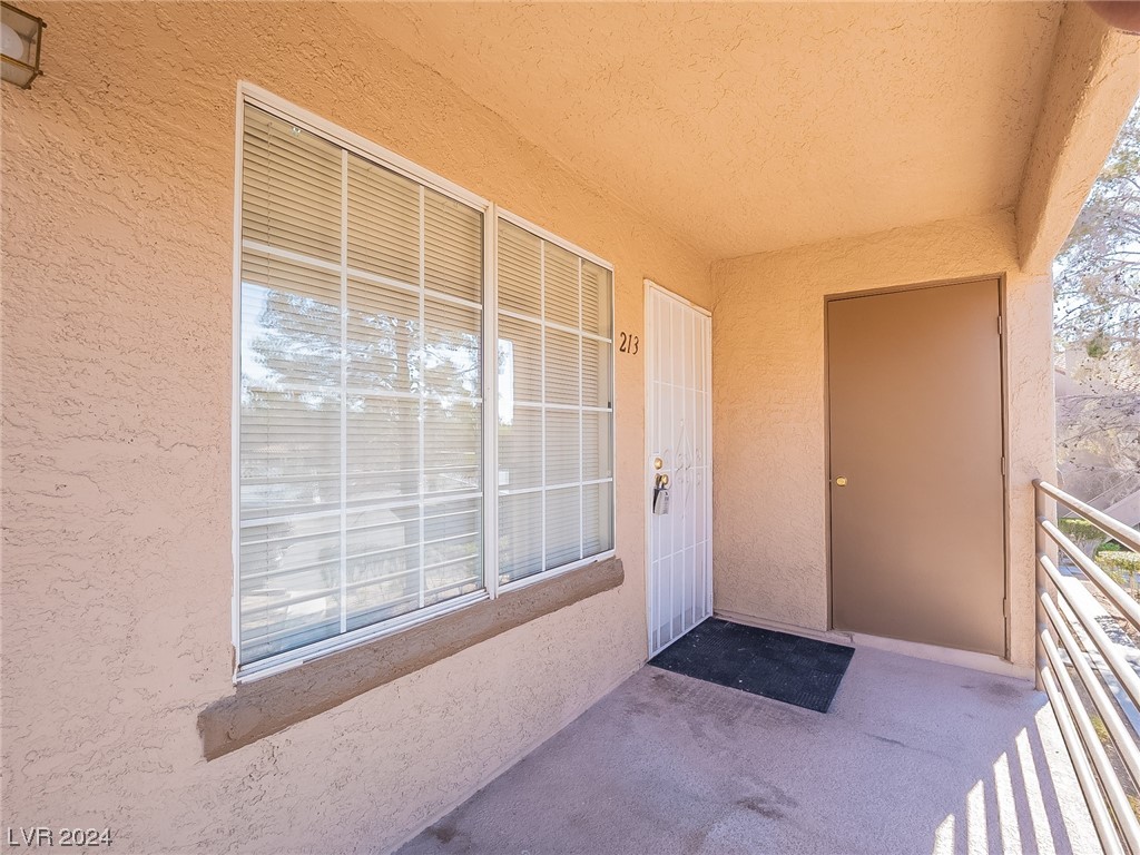 9070 Spring Mountain Road, Unit 213 Las Vegas, NV 89117 - Photo 5 of 34