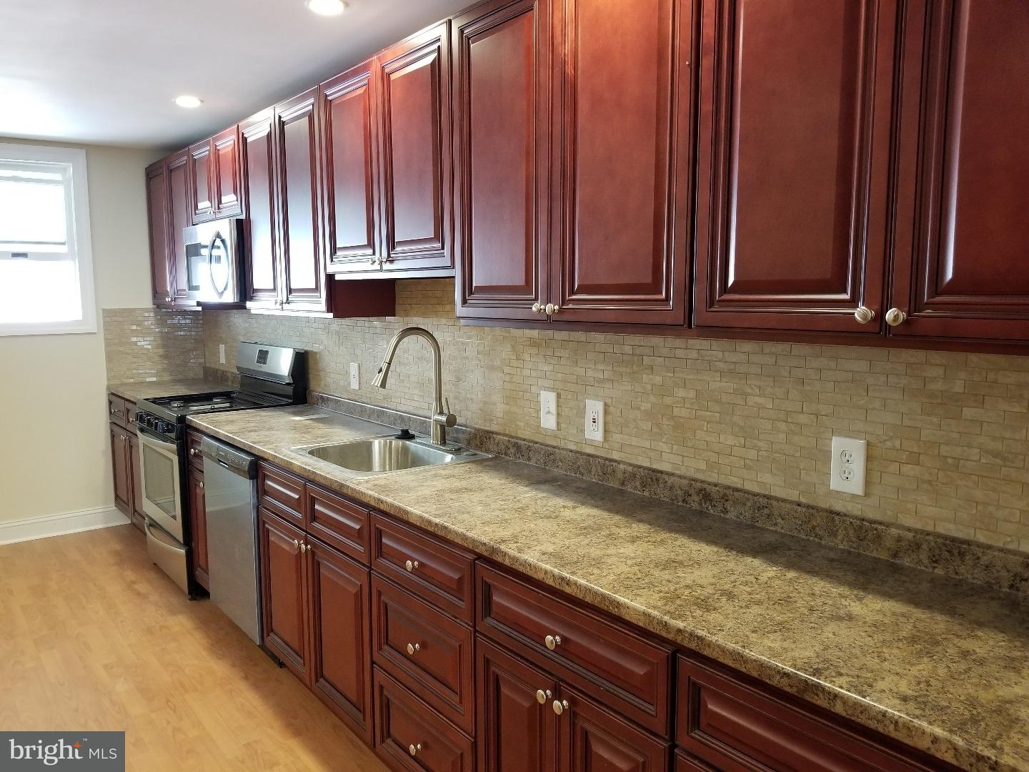 411 West Ritner Street Philadelphia, PA 19148 - Photo 6 of 14 Kitchen
