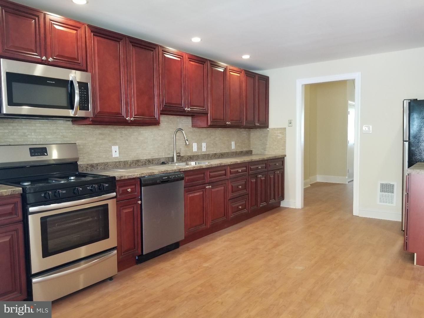 411 West Ritner Street Philadelphia, PA 19148 - Photo 7 of 14 Kitchen