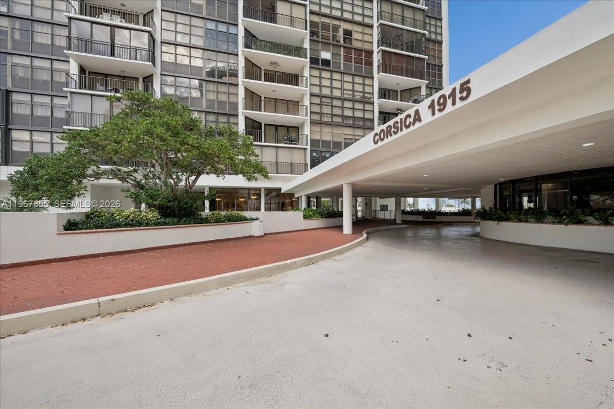 1915 Brickell Avenue, Unit 801 Miami, FL 33129 - Photo 33 of 37