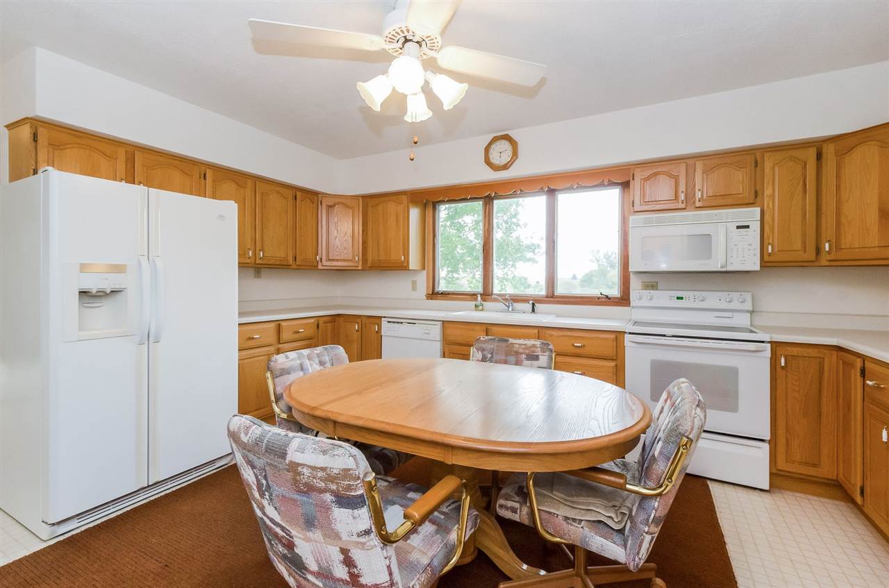 311 Poplar Street Bennett, IA 52721 - Photo 4 of 11 Gallery Image 4